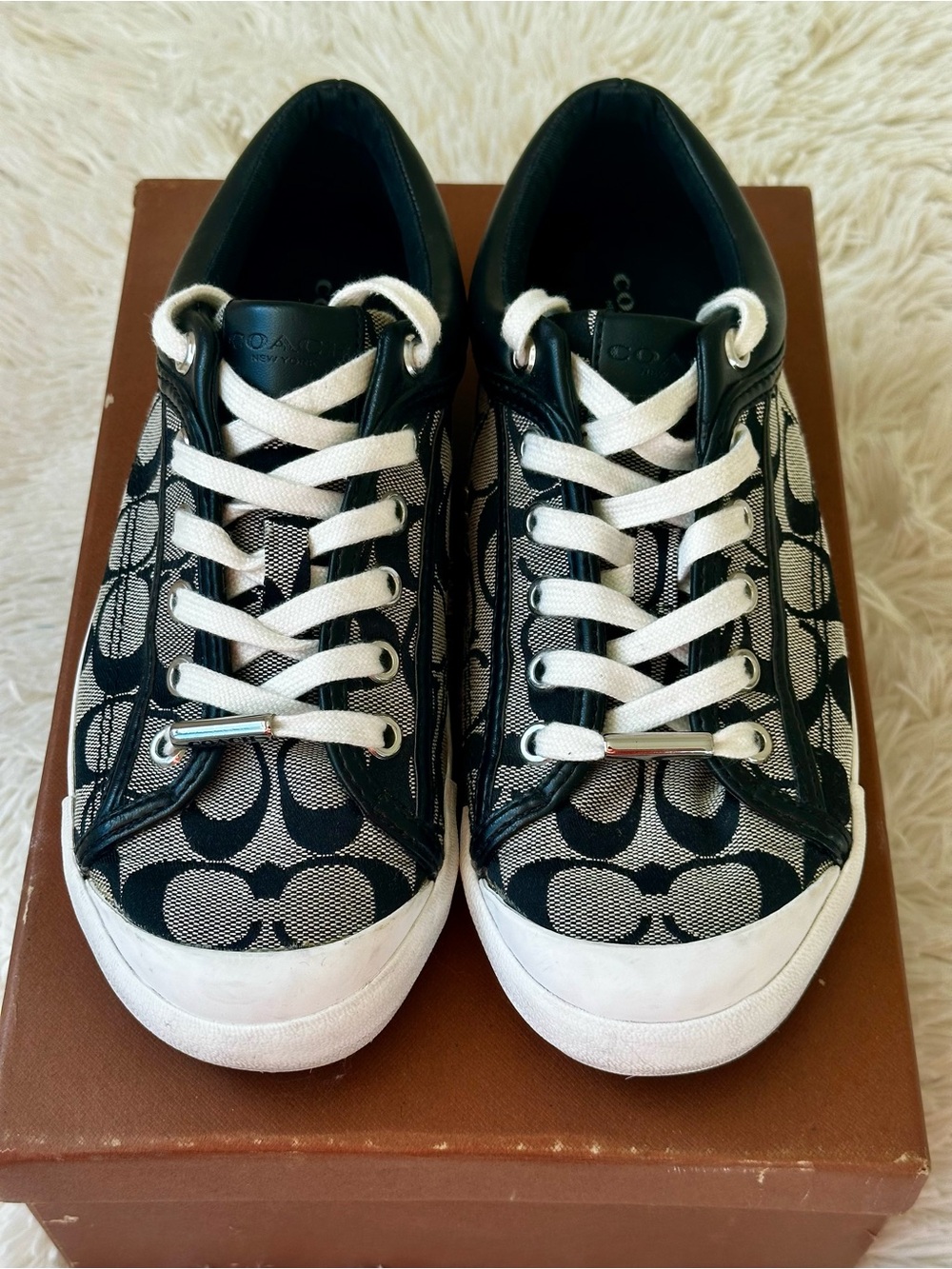 COACH Francesca Signature Black White Sneakers Women’s 8 Low Top Shoes A5012